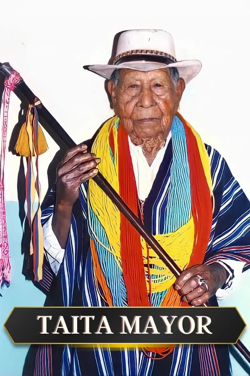 El brujo mayor de Catemaco — Maestro Jacob en su altar